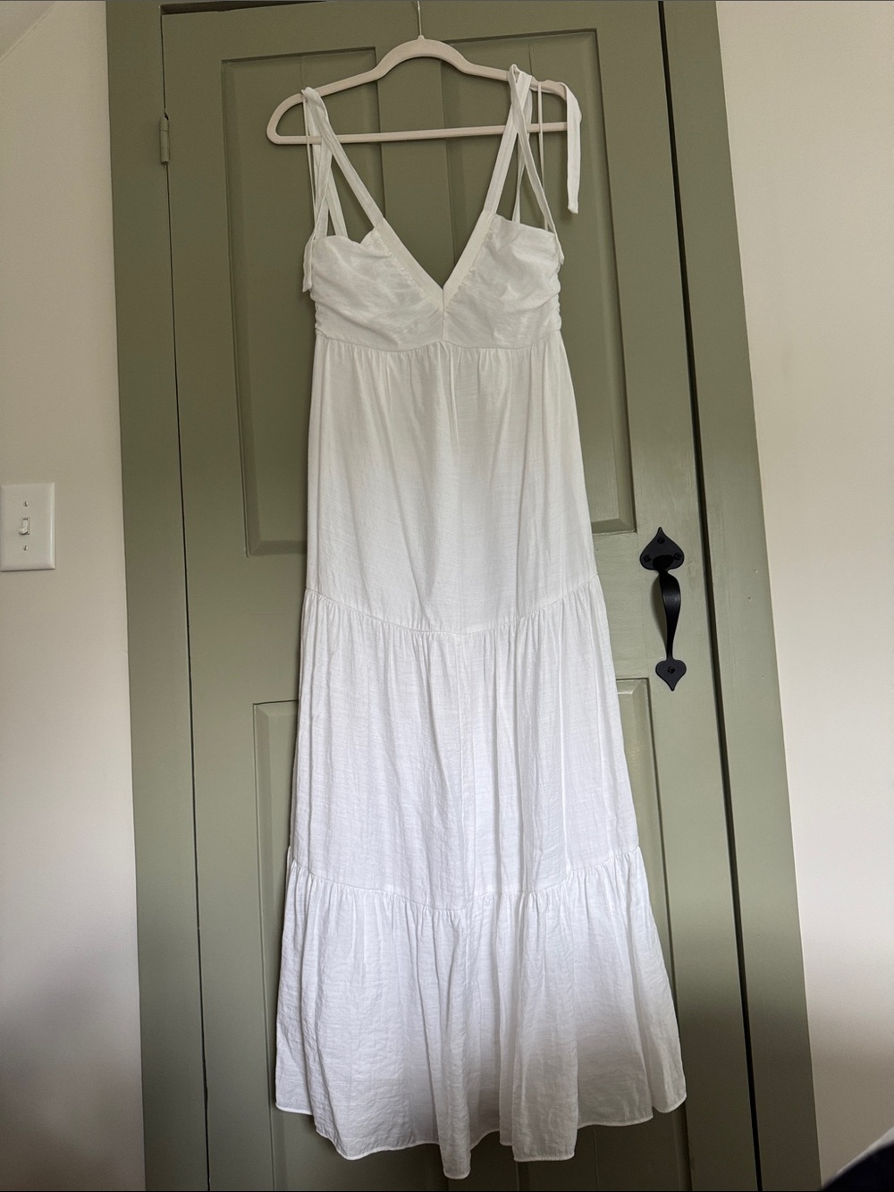 Express White V-Neck Tie Shoulder Tiered Maxi Dress - Size XXS
